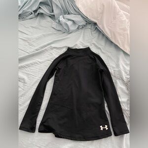Under Armour black thermal youth large